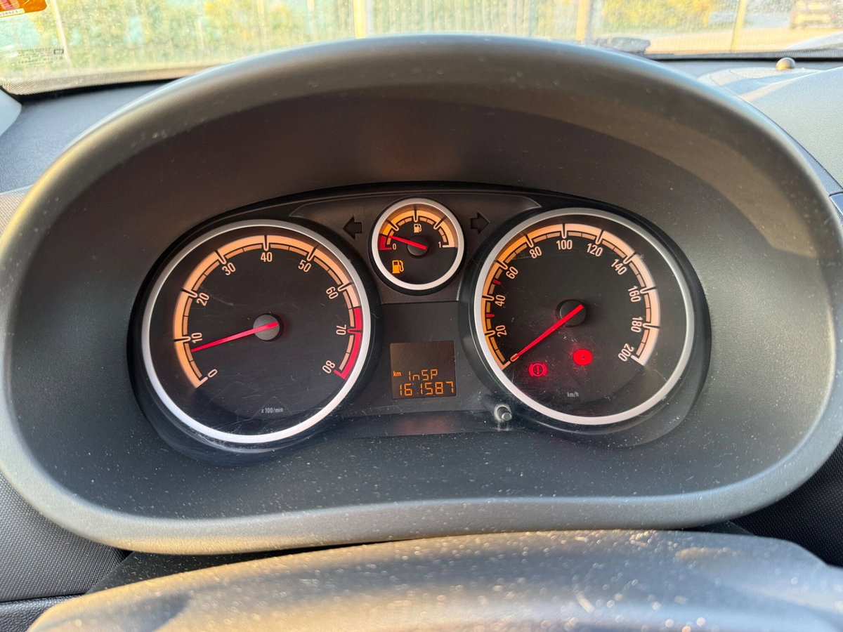 Opel Corsa 1.2 85CV 3 porte GPL-TECH b-color (11)