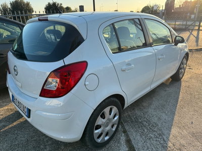 Opel Corsa 1.2 85CV 3 porte GPL-TECH b-color (6)