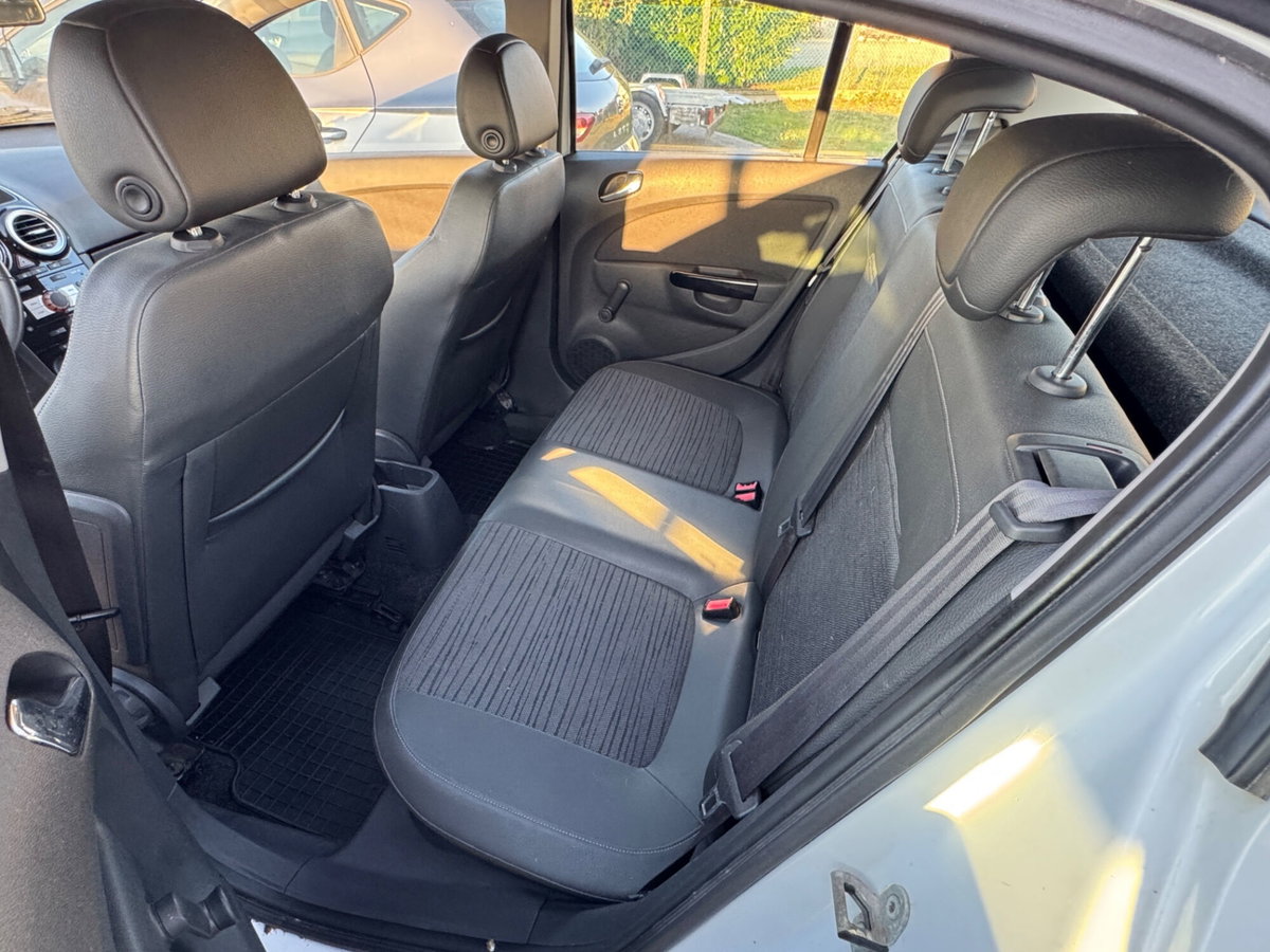 Opel Corsa 1.2 85CV 3 porte GPL-TECH b-color (9)