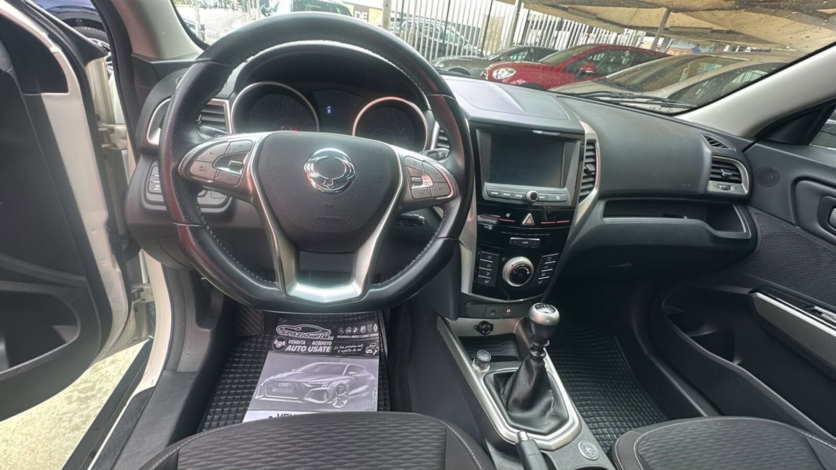 Ssangyong Tivoli 1.6 2WD Bi-fuel GPL Icon aut. (4)