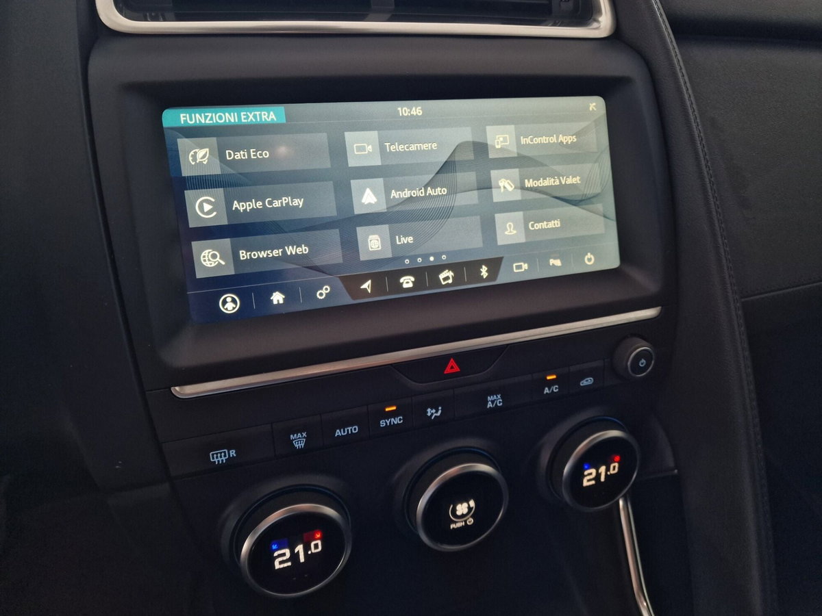 Jaguar E-Pace 2.0D 180 CV AWD aut. R-Dynamic (11)