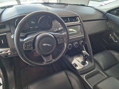 Jaguar E-Pace 2.0D 180 CV AWD aut. R-Dynamic (8)