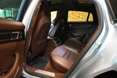 Porsche Panamera 2.9 4 Platinum Edition auto (12)