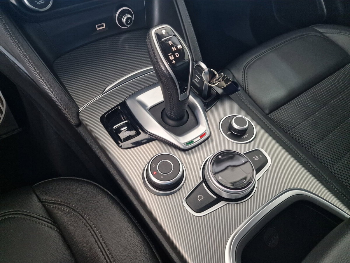 Alfa Romeo Stelvio Stelvio 2.2 Turbodiesel 190 CV AT8 Q4 Sprint (8)