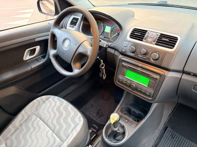 Skoda Roomster 16V Comfort GPLine (18)