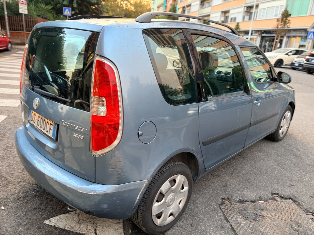 Skoda Roomster 16V Comfort GPLine (2)