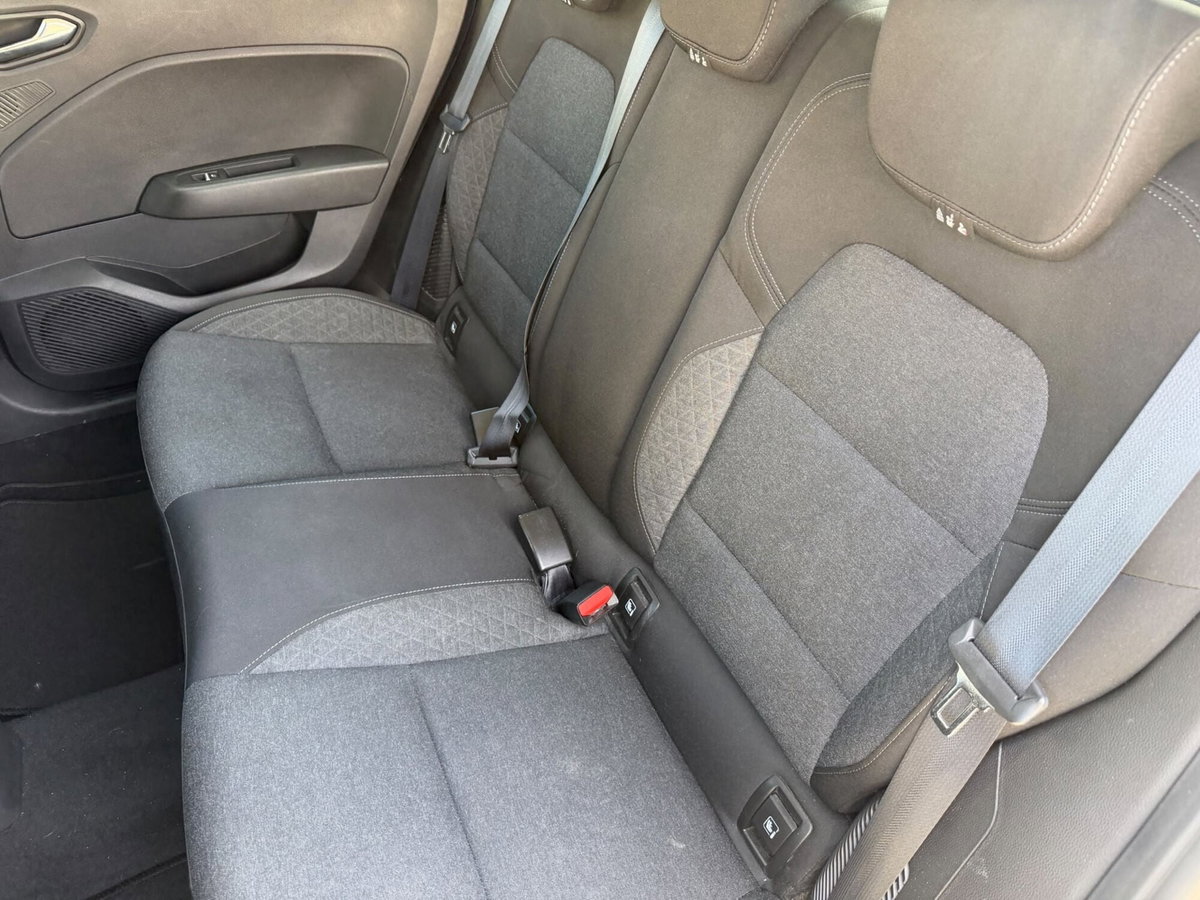 Renault Clio Full Hybrid E-Tech 140 CV 5 porte E-Tech (14)