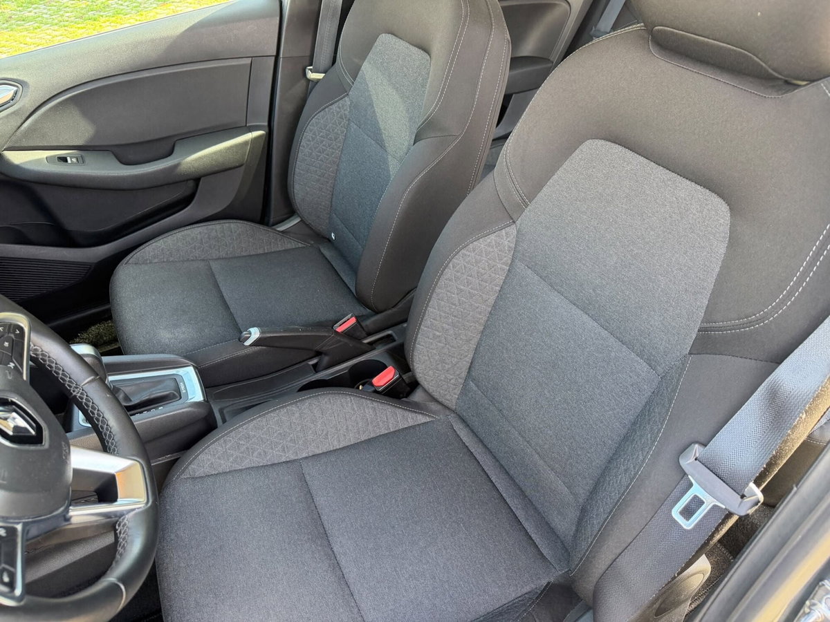 Renault Clio Full Hybrid E-Tech 140 CV 5 porte E-Tech (15)