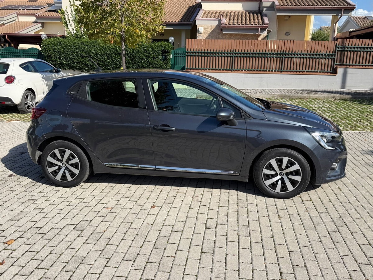 Renault Clio Full Hybrid E-Tech 140 CV 5 porte E-Tech (4)