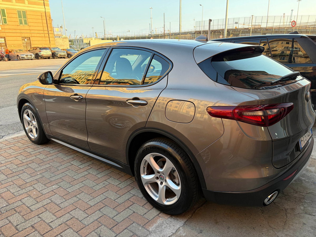 Alfa Romeo Stelvio Stelvio 2.2 Turbodiesel 180 CV AT8 Q4 Super (7)