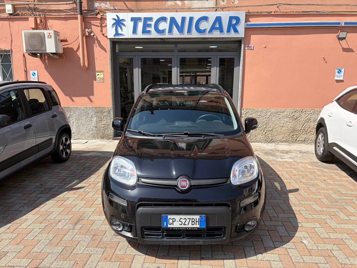 Fiat Panda 1.0 FireFly S&S Hybrid City Cross (2)