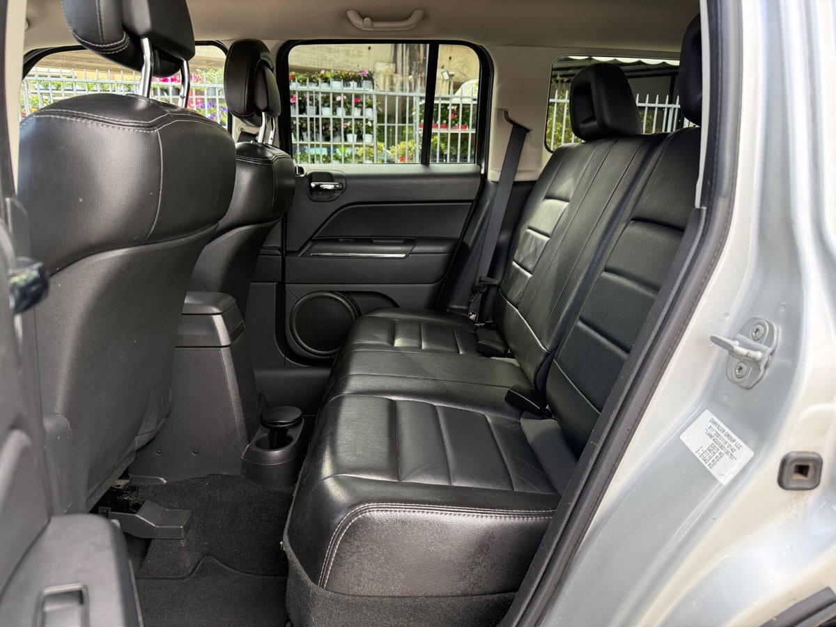 Jeep Patriot 2.2 CRD DPF Limited (11)