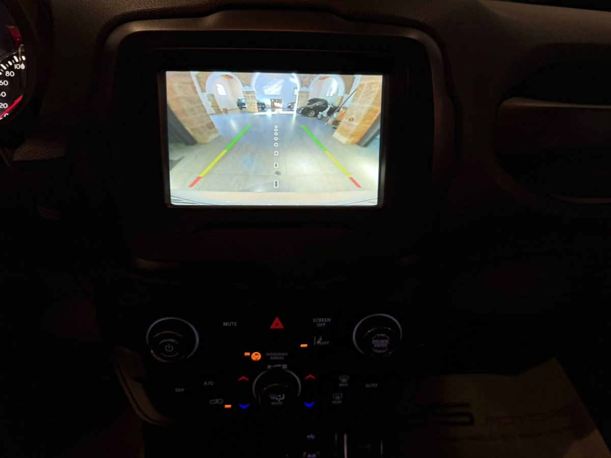 Jeep Renegade 1.6 Mjt 130 CV Limited (13)