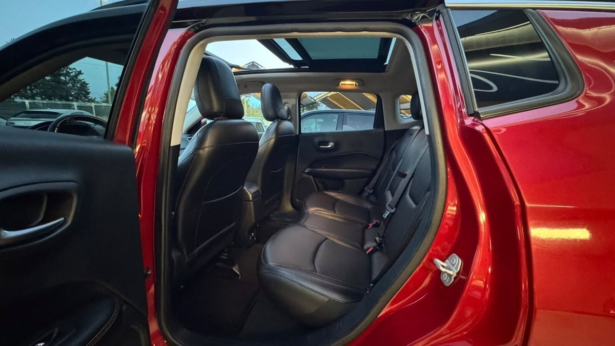Jeep Compass 1.6 Multijet II 2WD Limited (13)