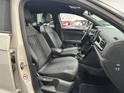 Volkswagen T-Roc 2.0 tdi R-Line 115cv (18)