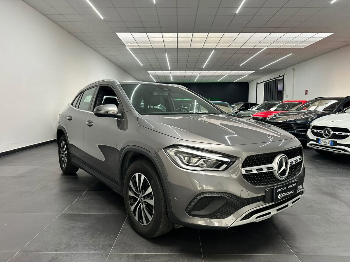 Mercedes-Benz GLA SUV 250 e Plug-in hybrid Automatic Premium