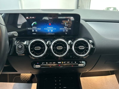 Mercedes-Benz GLA SUV 250 e Plug-in hybrid Automatic Premium (12)