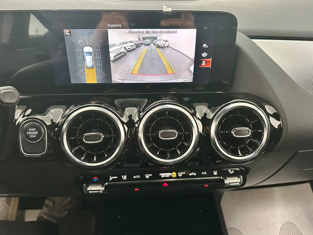 Mercedes-Benz GLA SUV 250 e Plug-in hybrid Automatic Premium (13)