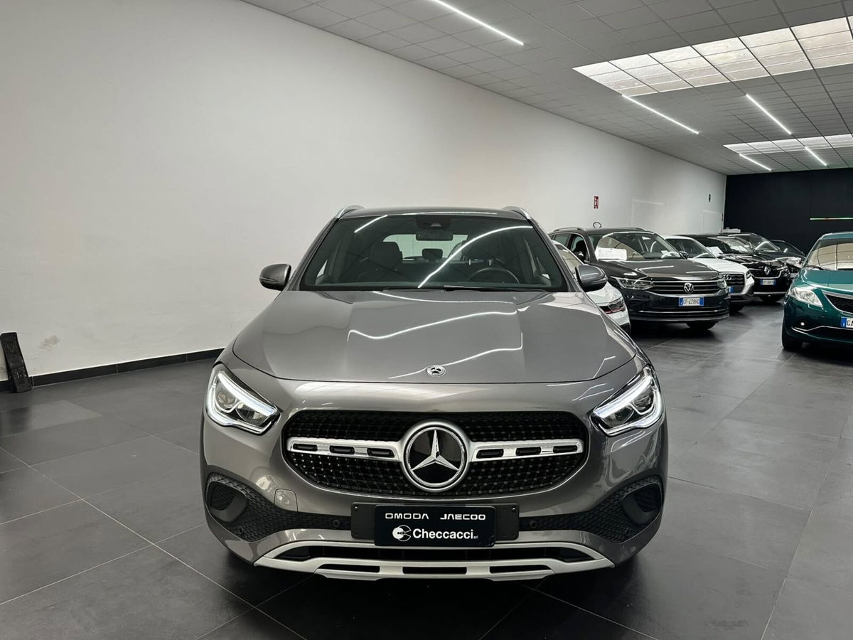 Mercedes-Benz GLA SUV 250 e Plug-in hybrid Automatic Premium (3)