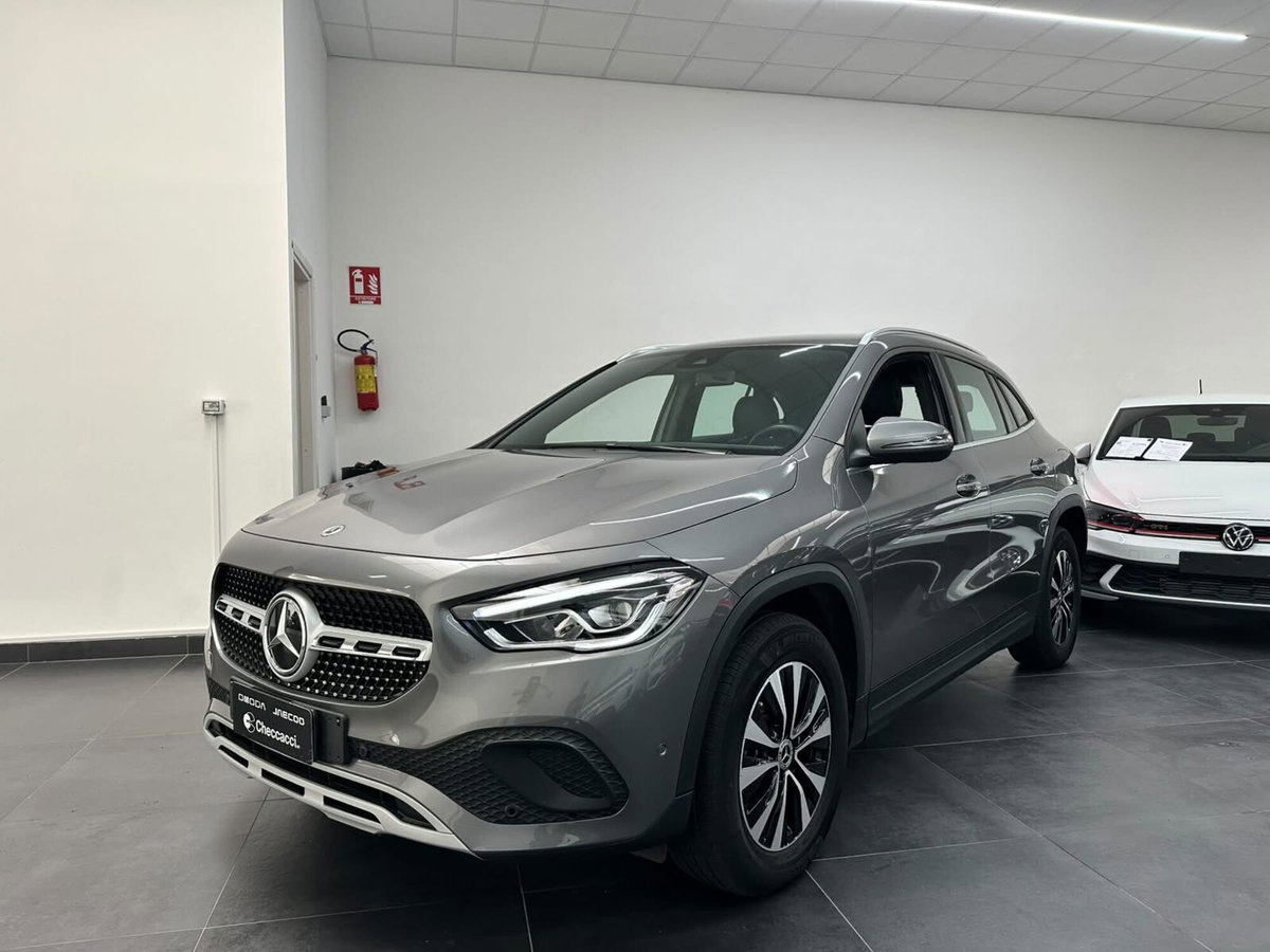 Mercedes-Benz GLA SUV 250 e Plug-in hybrid Automatic Premium (4)
