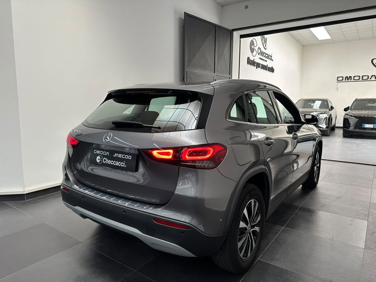 Mercedes-Benz GLA SUV 250 e Plug-in hybrid Automatic Premium (6)