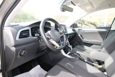 Volkswagen T-Roc 2.0 tdi R-Line 4motion 150cv dsg (12)