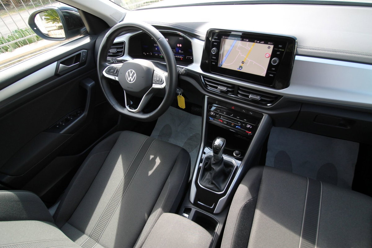 Volkswagen T-Roc 2.0 tdi R-Line 4motion 150cv dsg (19)