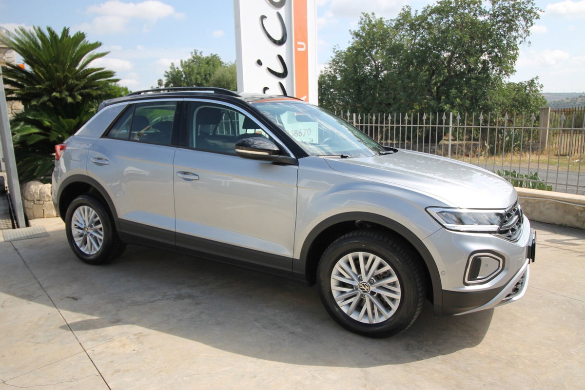 Volkswagen T-Roc 2.0 tdi R-Line 4motion 150cv dsg (7)