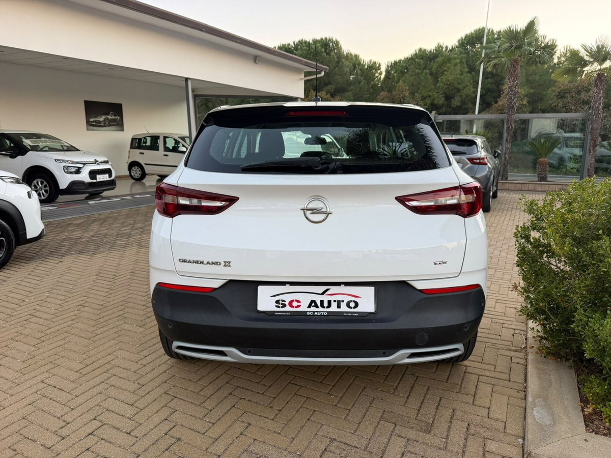 Opel Grandland X 1.5 diesel Ecotec Start&Stop Elegance (4)