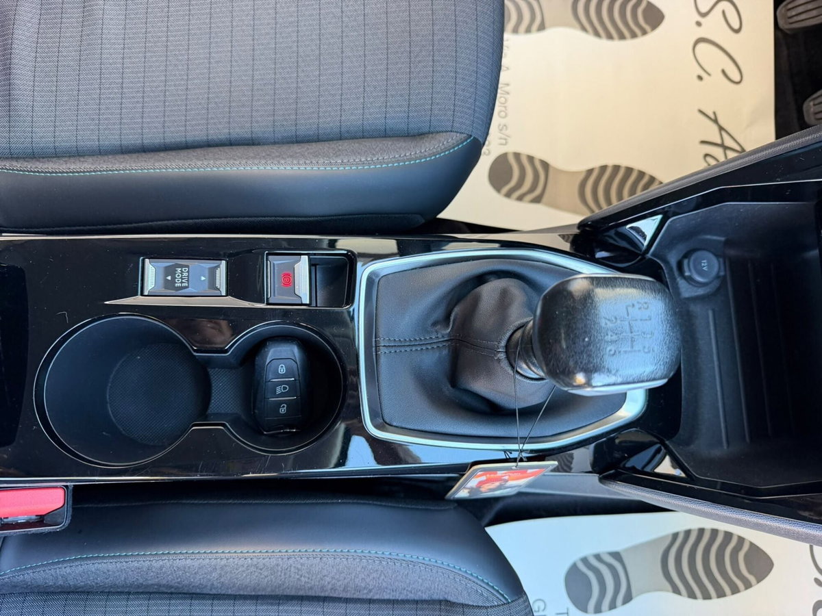 Peugeot 2008 BlueHDi 110 S&S Allure Pack (14)