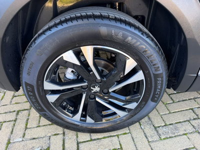 Peugeot 2008 BlueHDi 110 S&S Allure Pack (7)
