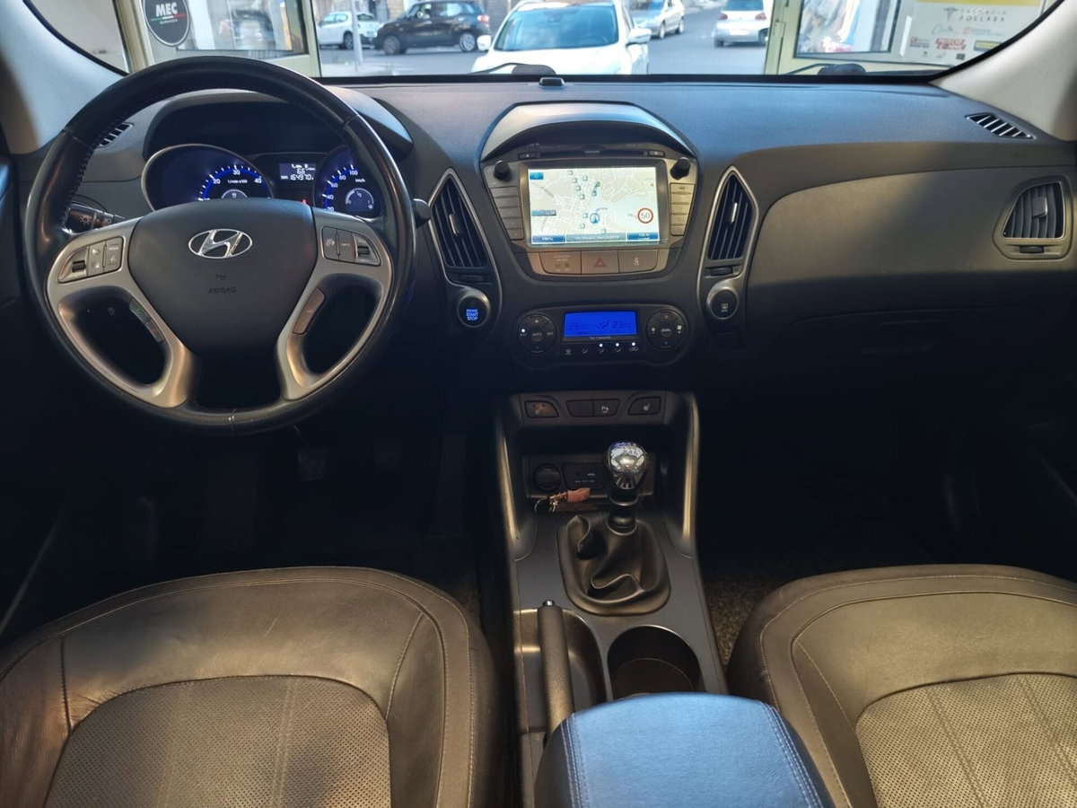 Hyundai ix35 1.7 CRDi 2WD Xpossible (9)