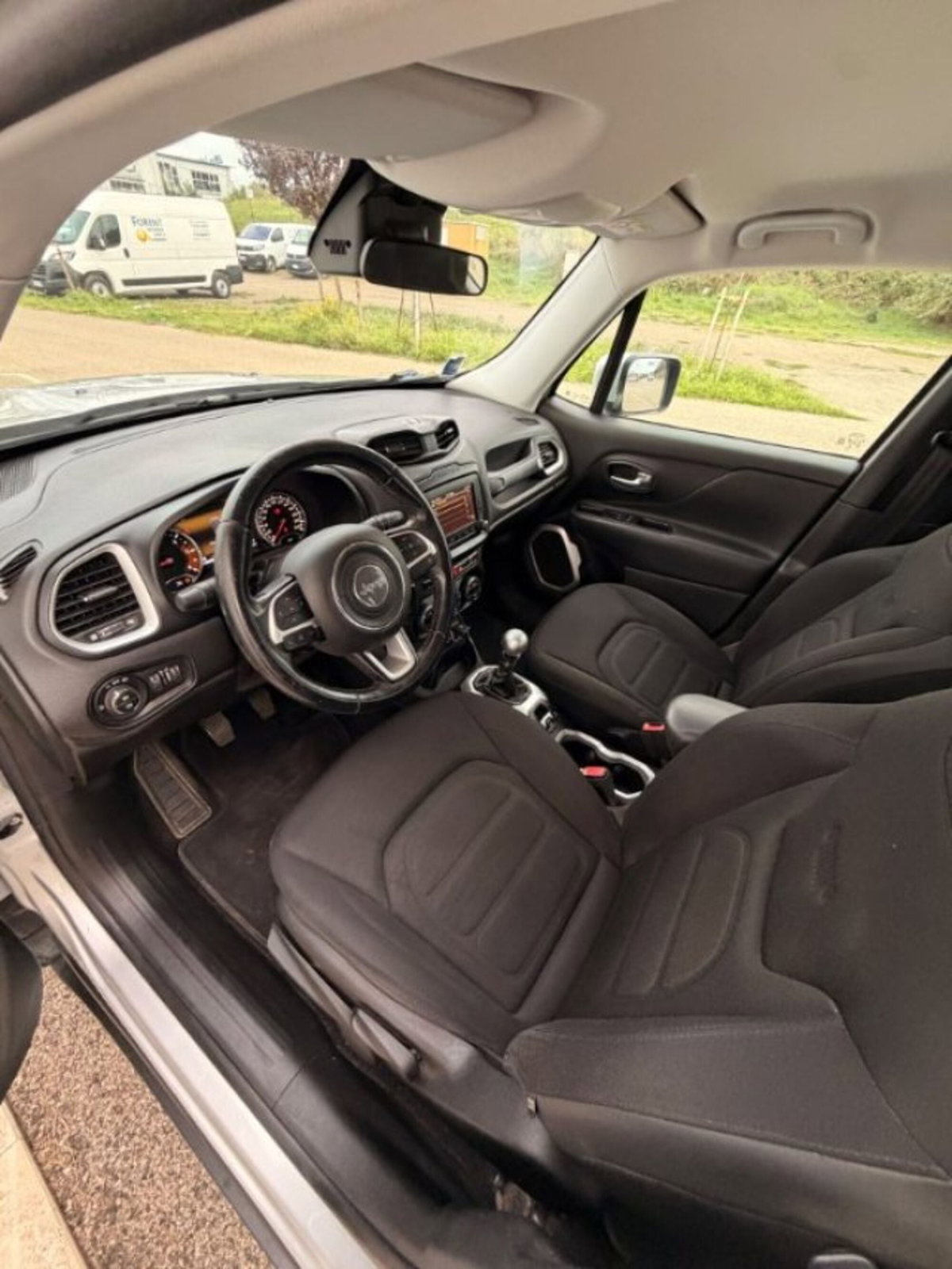 Jeep Renegade 1.6 Mjt 120 CV Limited (7)