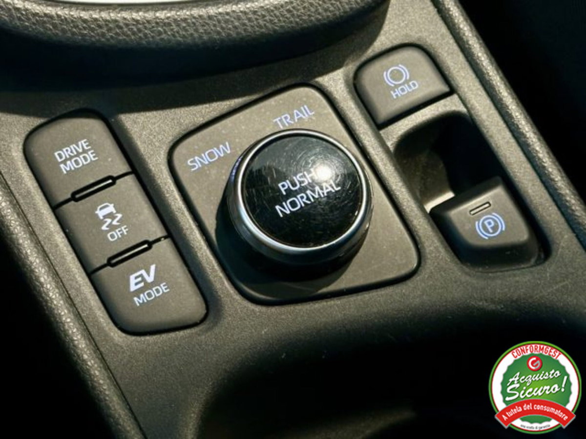 Toyota Yaris Cross 1.5 Hybrid 5p. E-CVT AWD-i Trend (14)