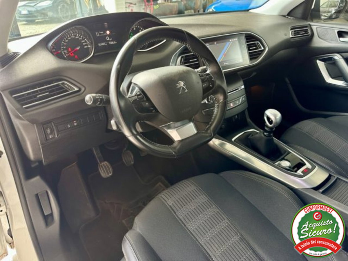 Peugeot 308 BlueHDi 130 S&S Allure (9)