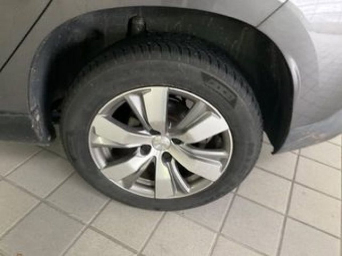 Peugeot 2008 Turbo 110 S&S Allure (3)