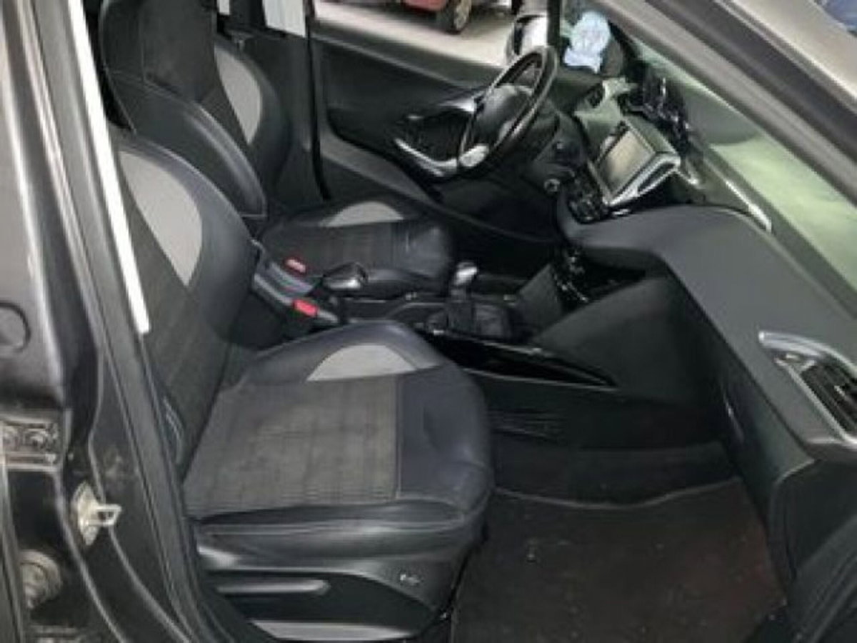 Peugeot 2008 Turbo 110 S&S Allure (5)