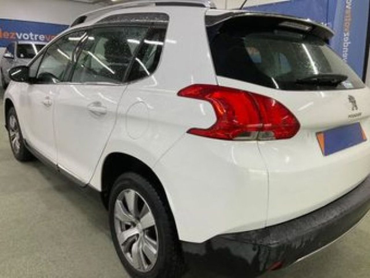 Peugeot 2008 Turbo 110 S&S Allure (4)