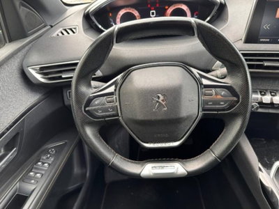 Peugeot 3008 BlueHDi 130 S&S EAT8 GT Line (16)