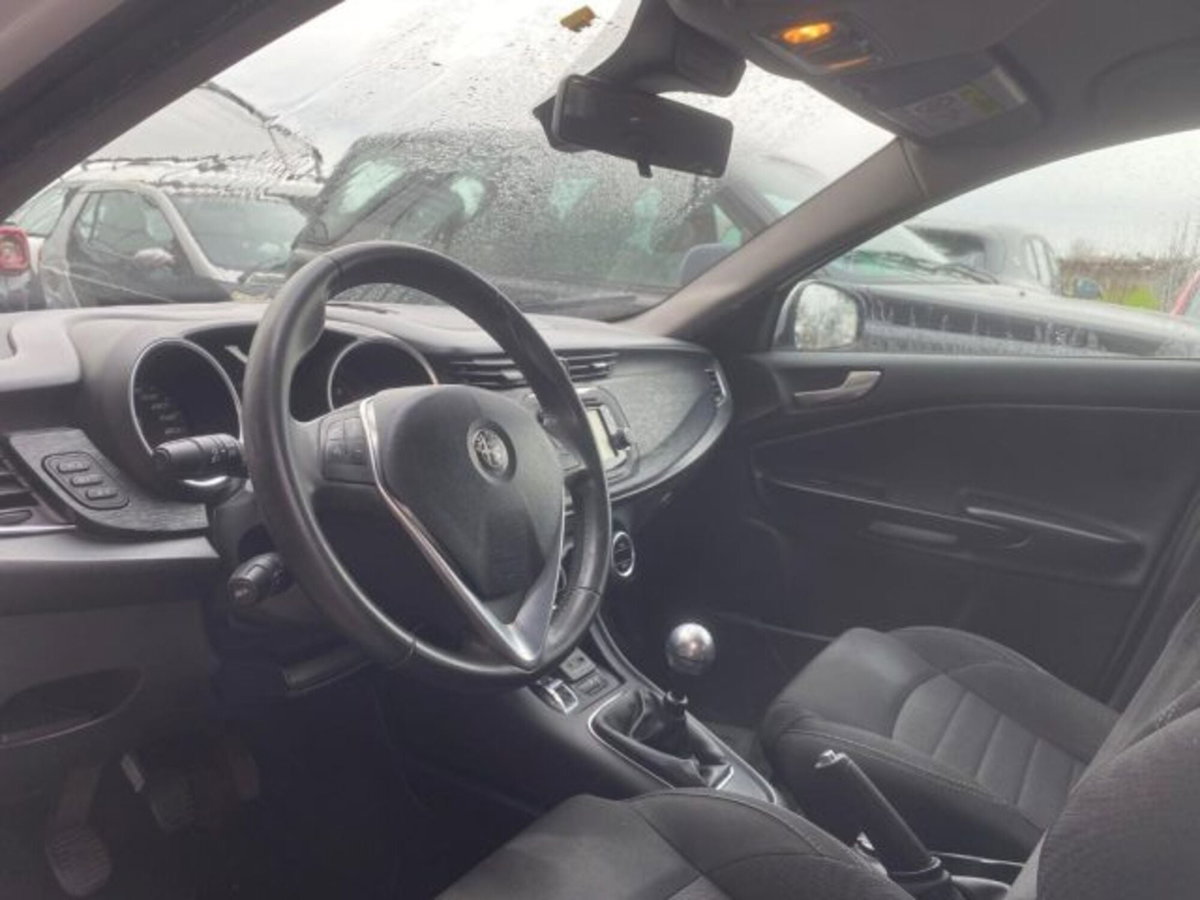 Alfa Romeo Giulietta 1.6 JTDm Super 120cv (7)