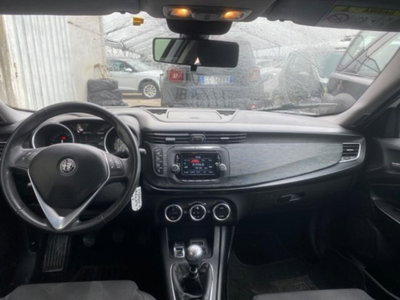Alfa Romeo Giulietta 1.6 JTDm Super 120cv (8)