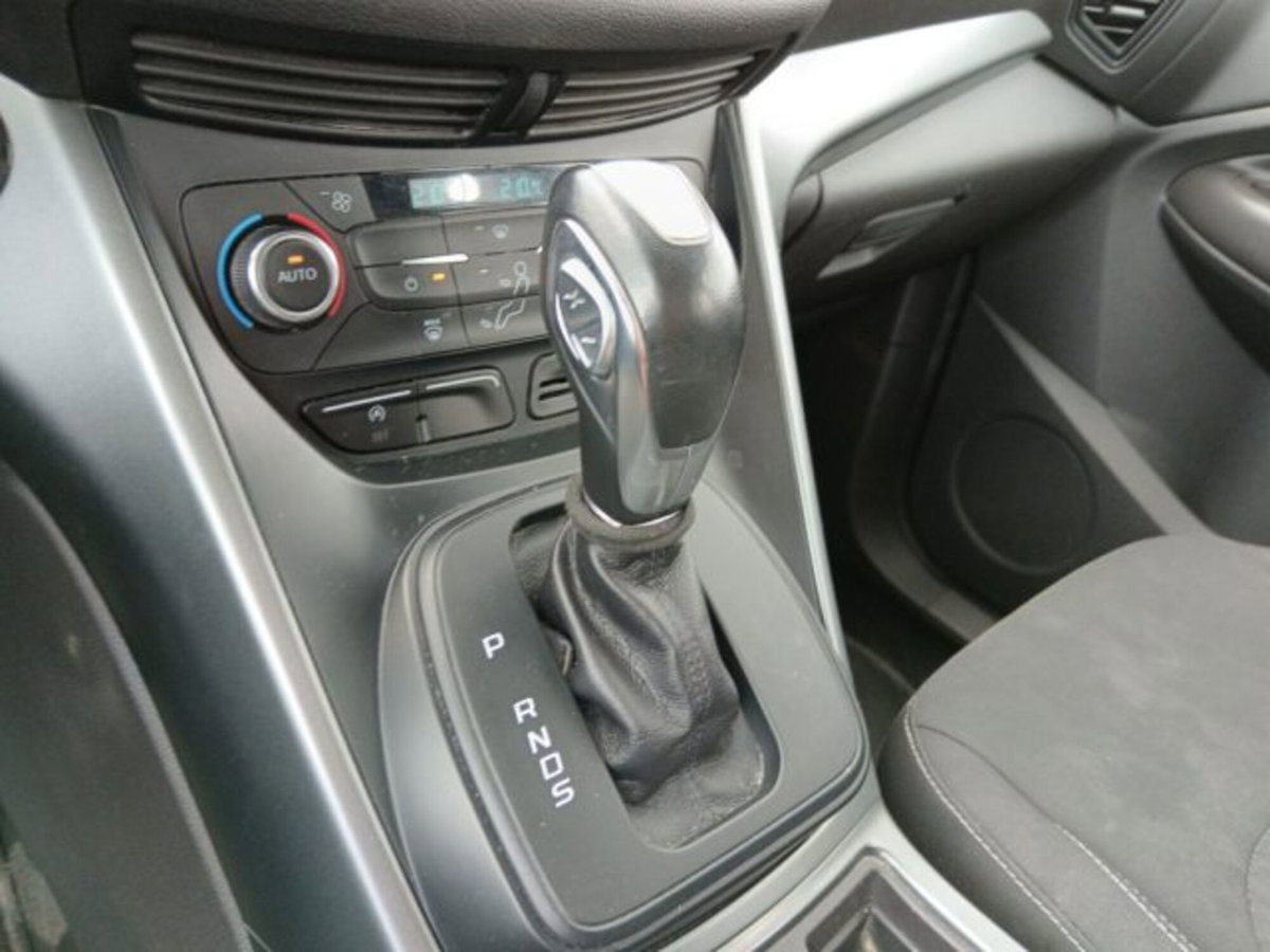 Ford Kuga 2.0 TDCI 120 CV S&S 2WD Powershift Business (9)