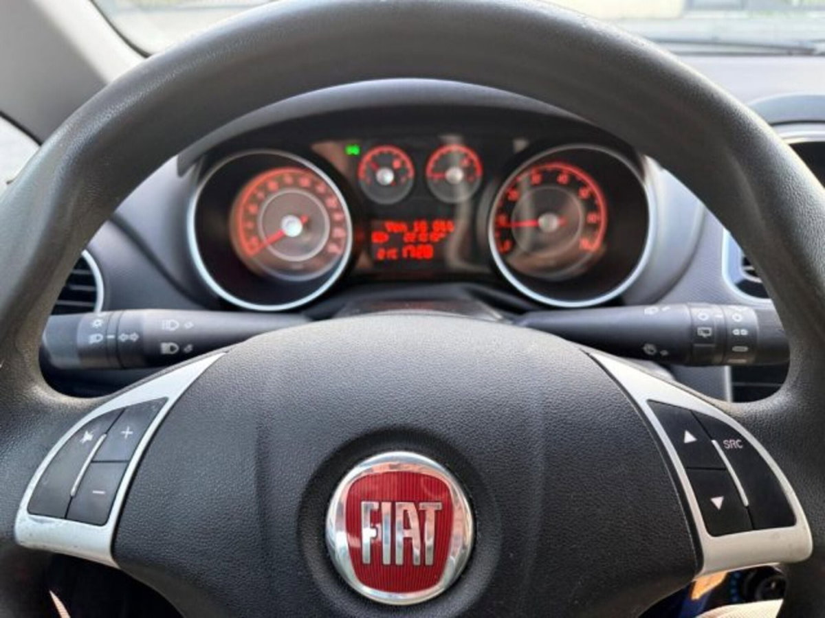 Fiat Punto Evo 1.3 Mjt 75 CV 5 porte Dynamic (11)