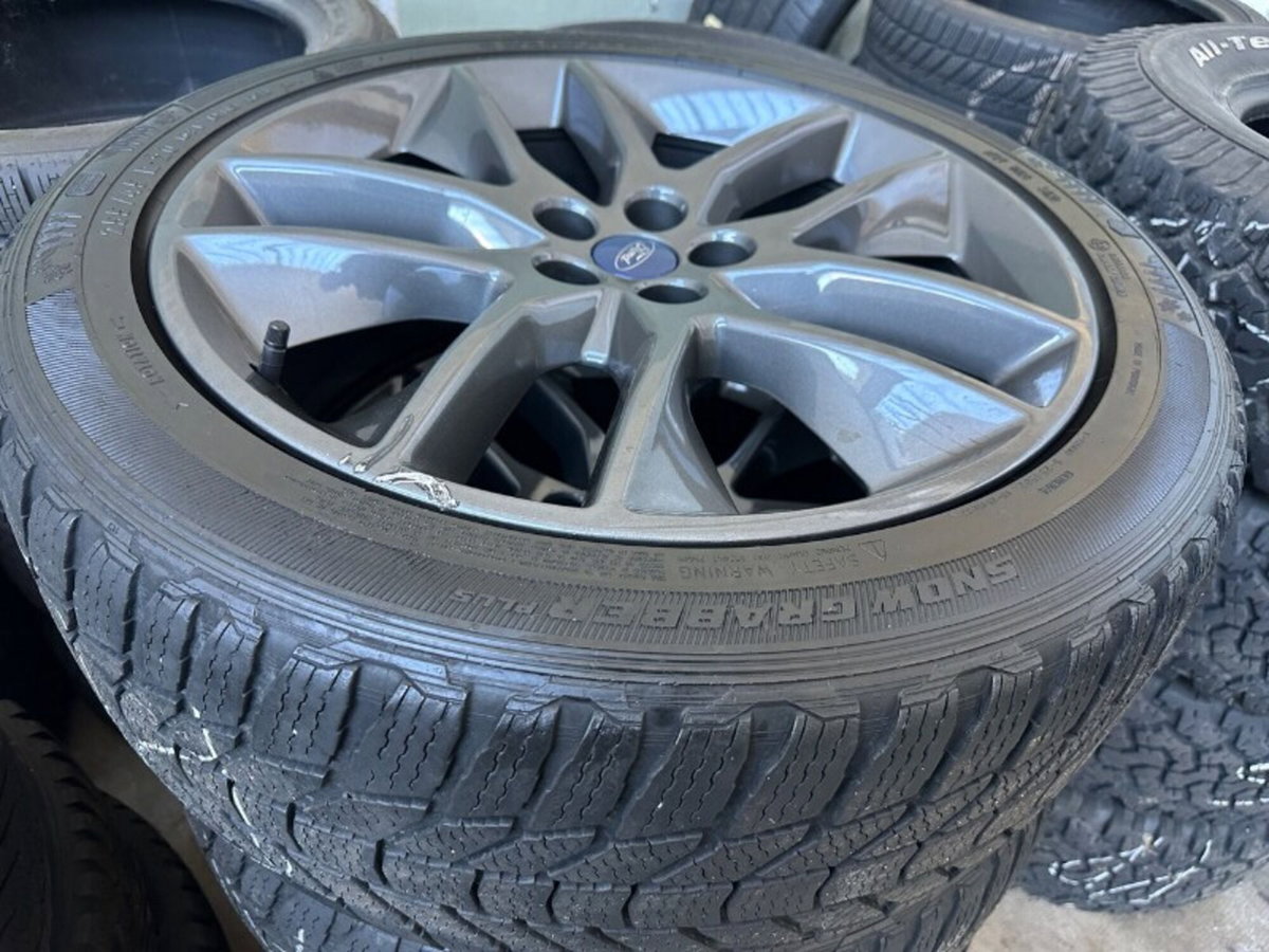 Ford Edge 2.0 TDCI 210 CV AWD S&S Powershift ST Line (5)
