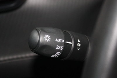 Peugeot 208 motore elettrico 136 CV 5 porte Allure Pack (14)
