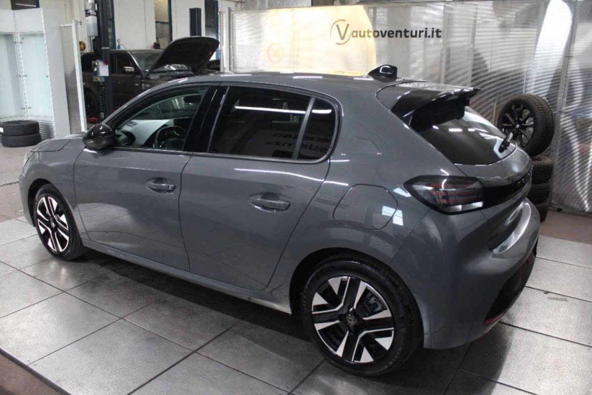 Peugeot 208 motore elettrico 136 CV 5 porte Allure Pack (4)