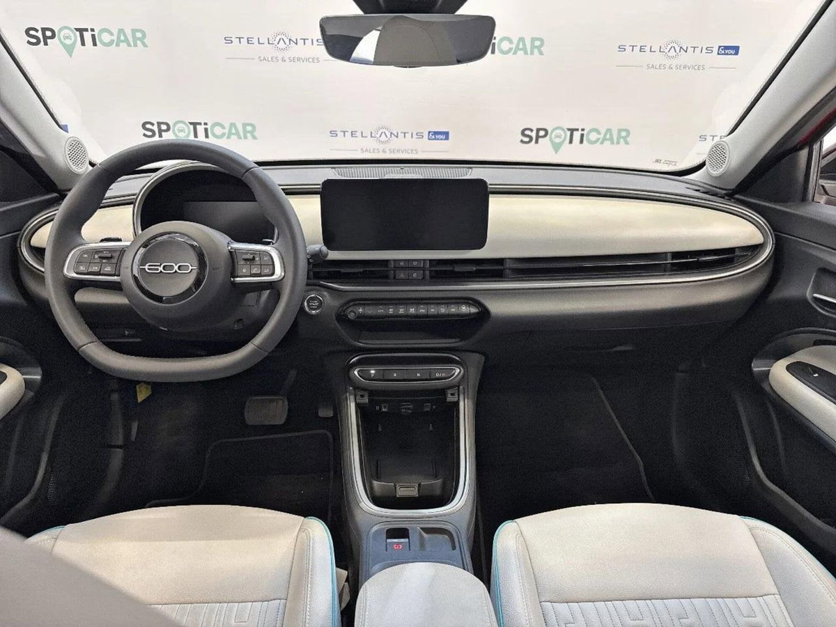 Fiat 600 1.2 hybrid La Prima 145cv auto (15)