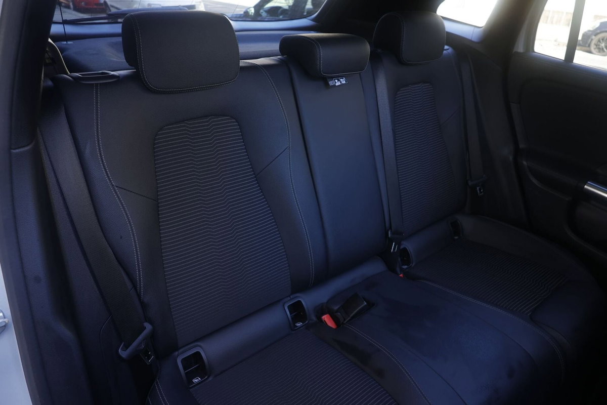 Mercedes-Benz GLA SUV 220 d Automatic Sport Plus (14)