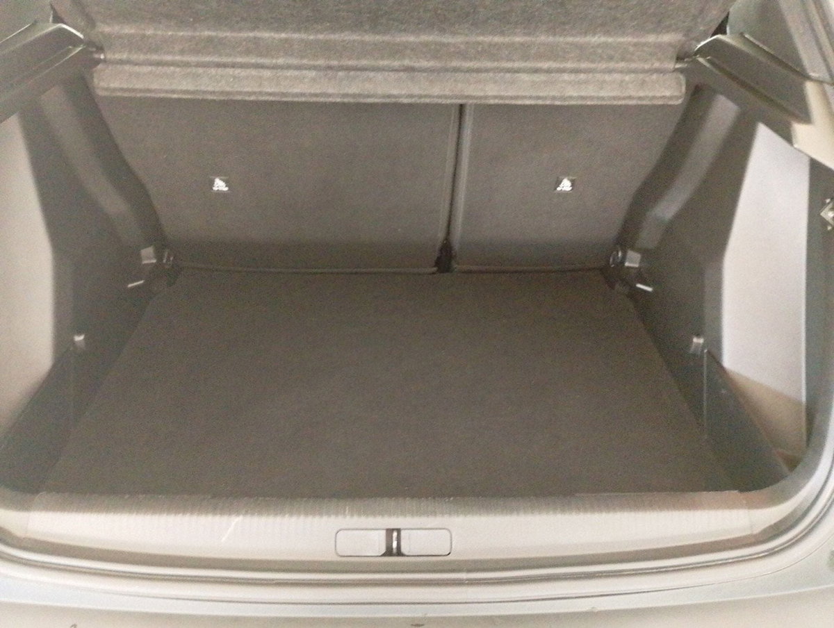 Peugeot 2008 1.2 turbo Allure 100cv (10)