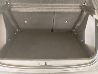 Peugeot 2008 1.2 turbo Allure 100cv (10)